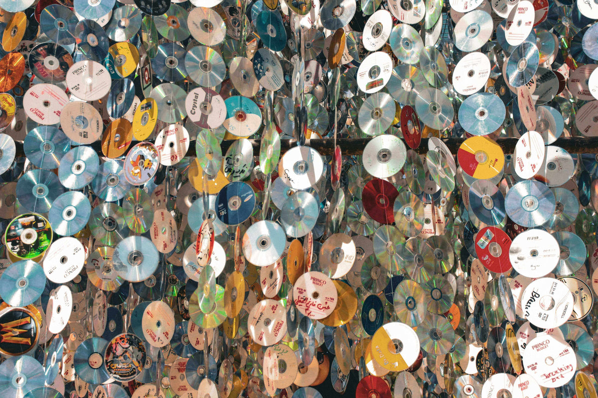 The Sound of Fall: How Music Changes the Feeling of a Room