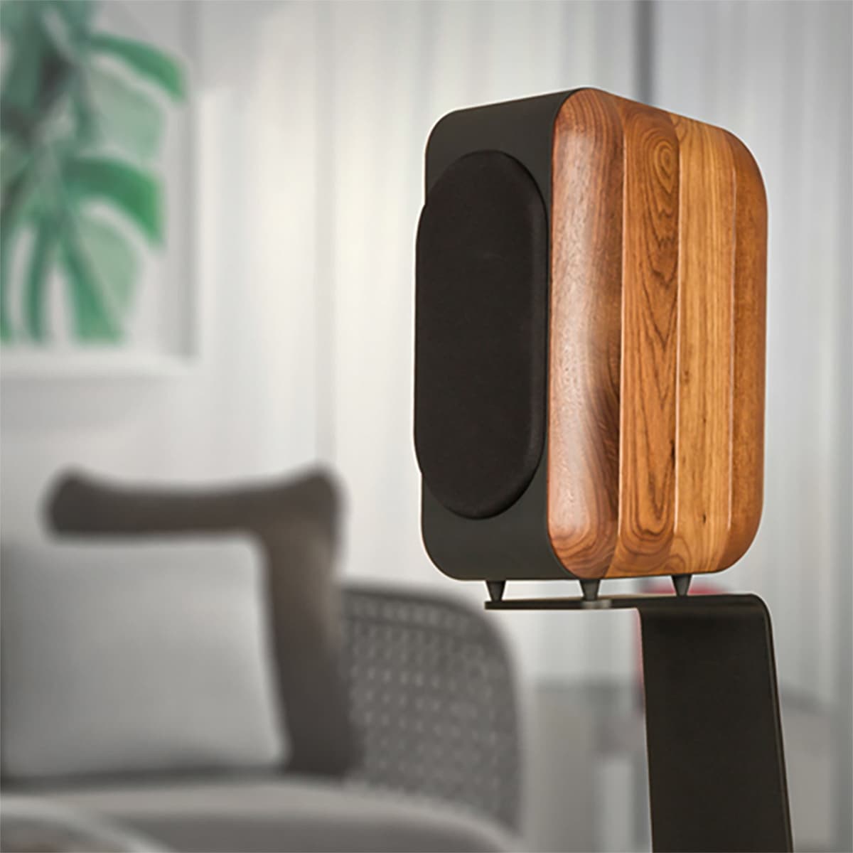 Chario Aviator Nobile 120W Hi-Fi Bookshelf Speakers – Italian Walnut