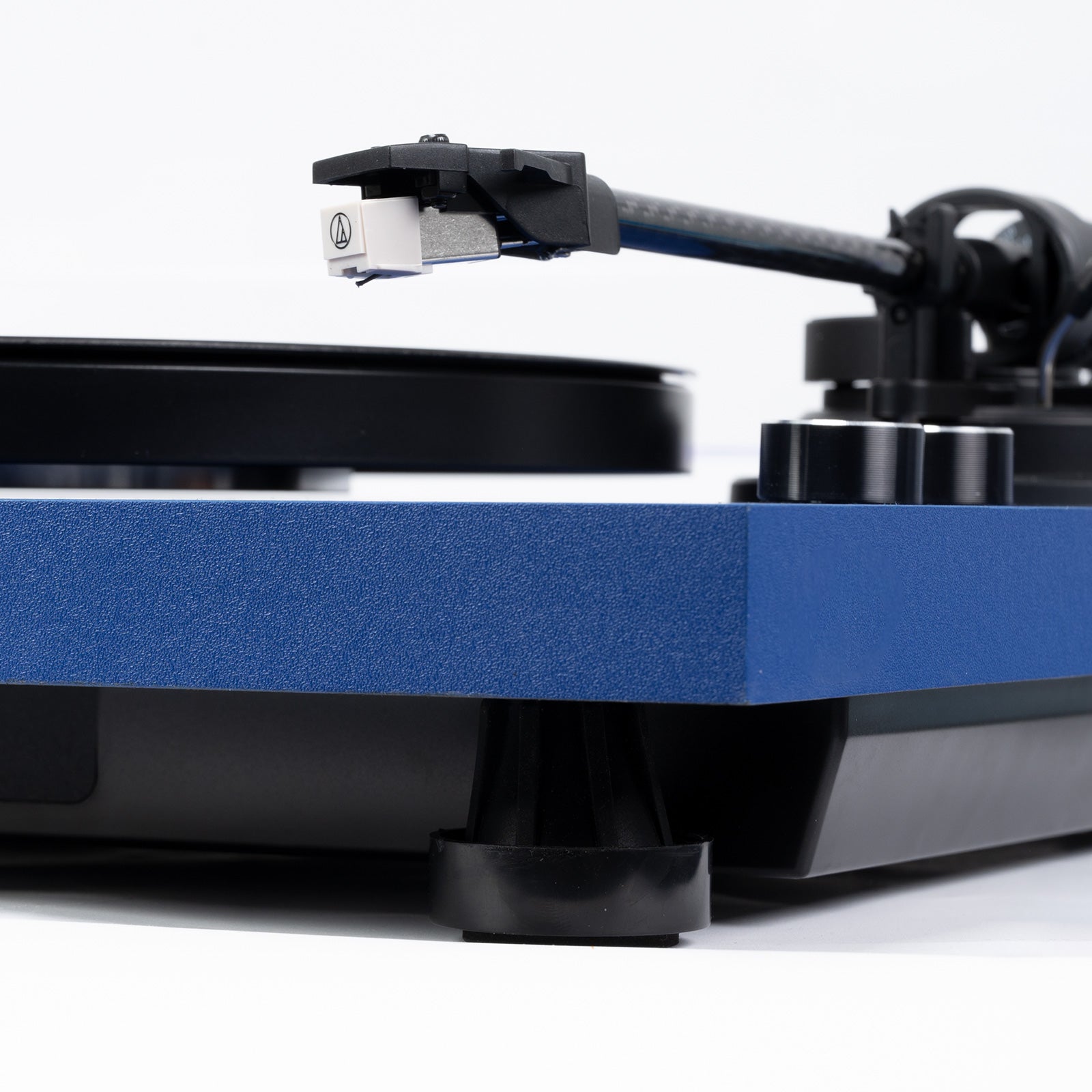 LP9 Bluetooth High-Fidelity Turntable with Built-In Preamp – Wood & Metal