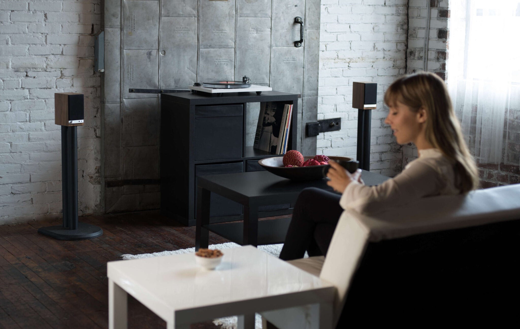 Wireless Hi-Fi Desktop Speaker System with Bluetooth, USB & RCA Inputs