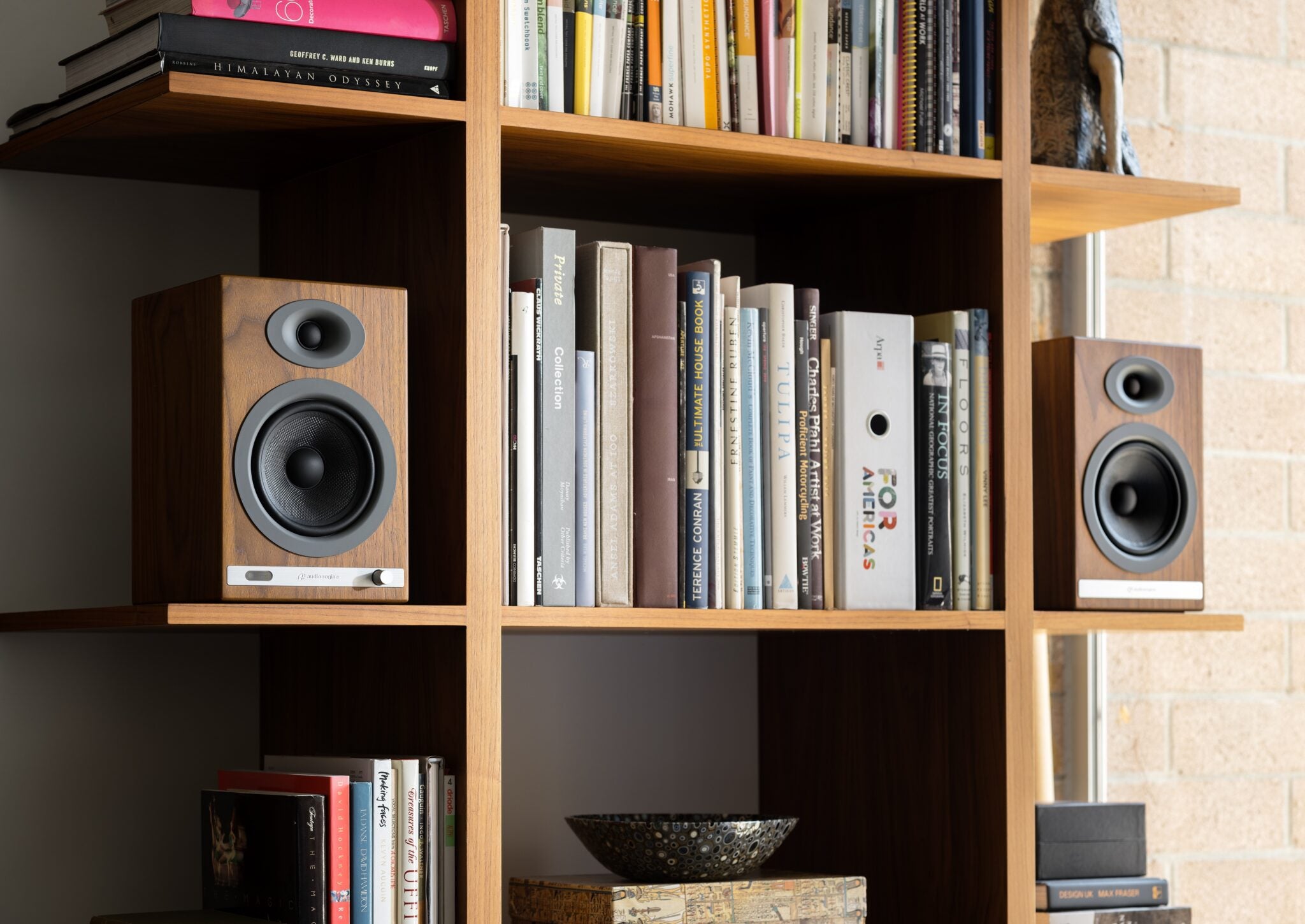 High-Fidelity Wireless Home Audio System with 150W Power & Bluetooth