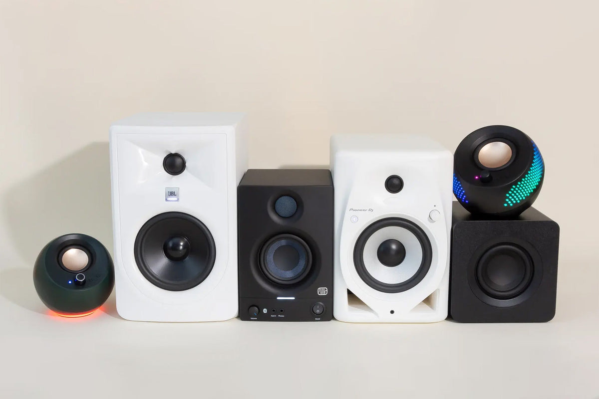 How to Choose Speakers for a Small Vinyl Setup?