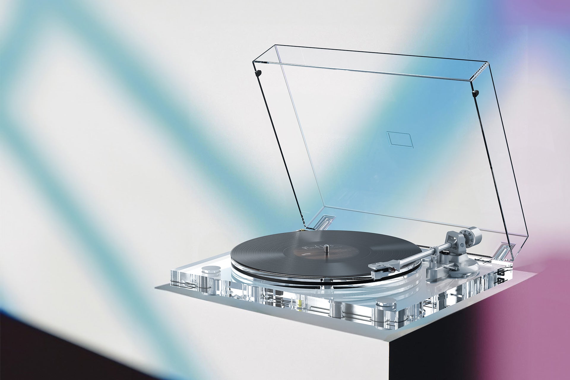 Bring More Atmosphere to Holiday Parties: Enhance the Music Experience with a High-Fidelity Bluetooth Turntable