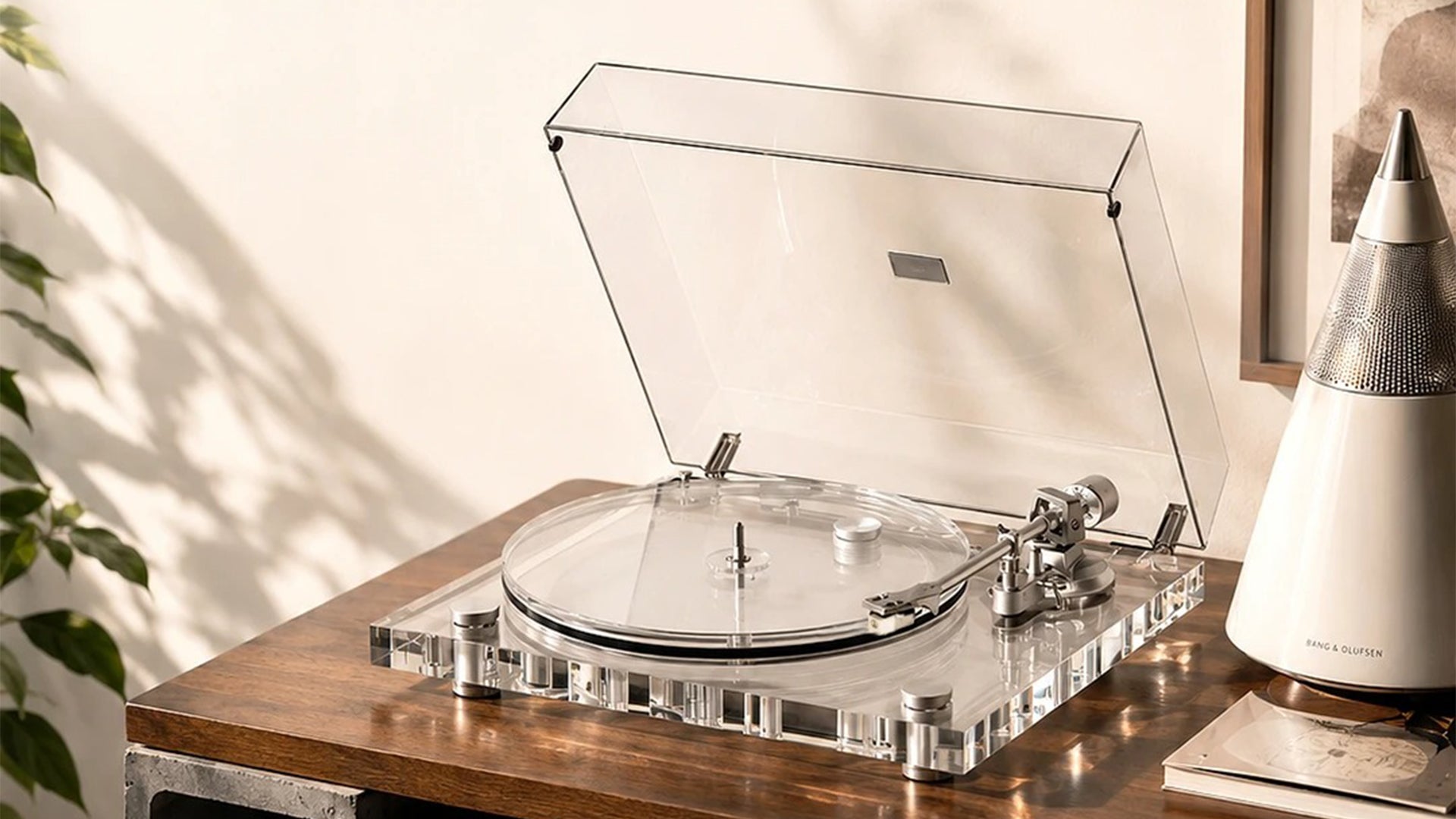 Genesis-V2 Transparent Turntable – European Limited Edition