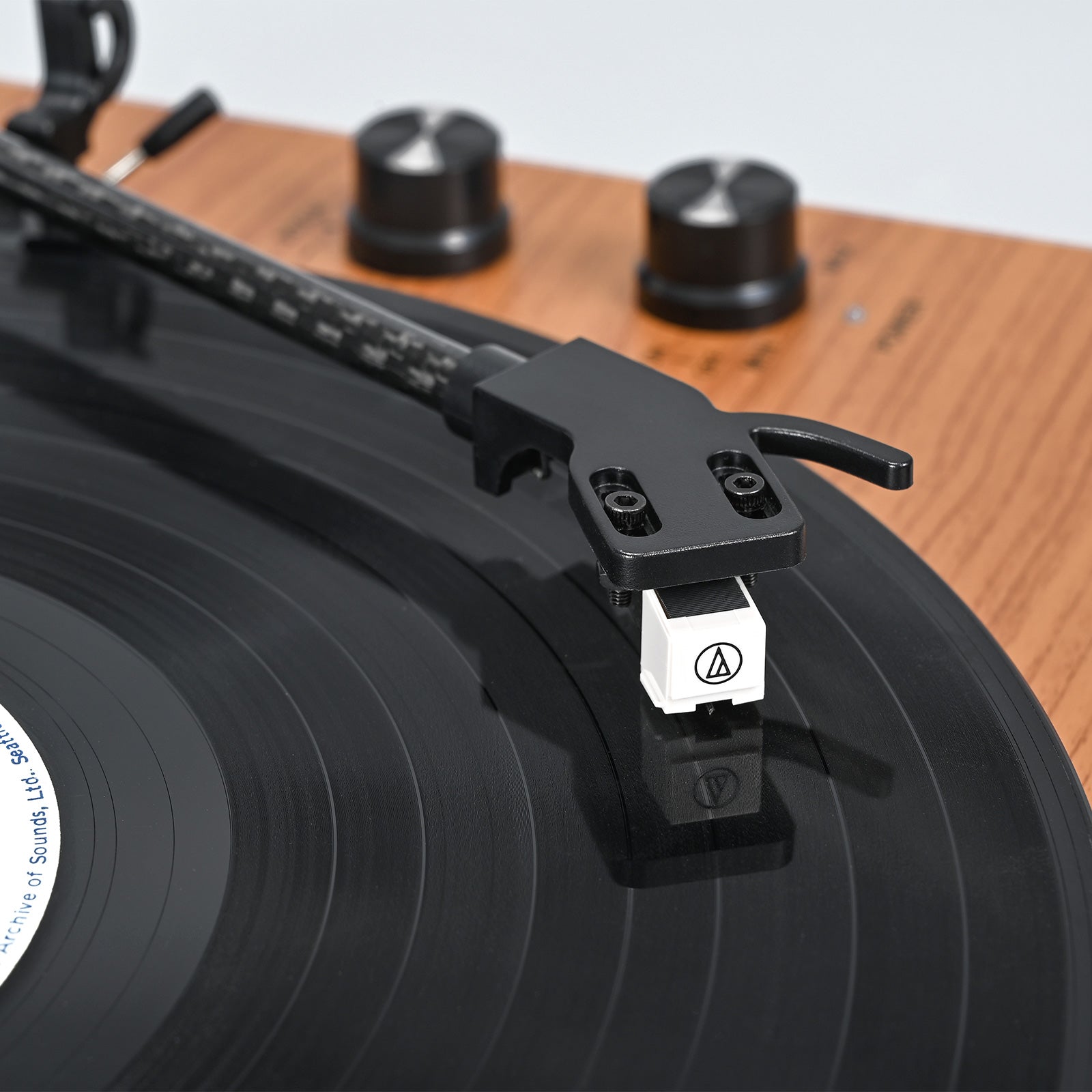 Bluetooth Hi-Fi Record Player with 2*30W Speakers – High Fidelity Sound & Wireless Music Streaming