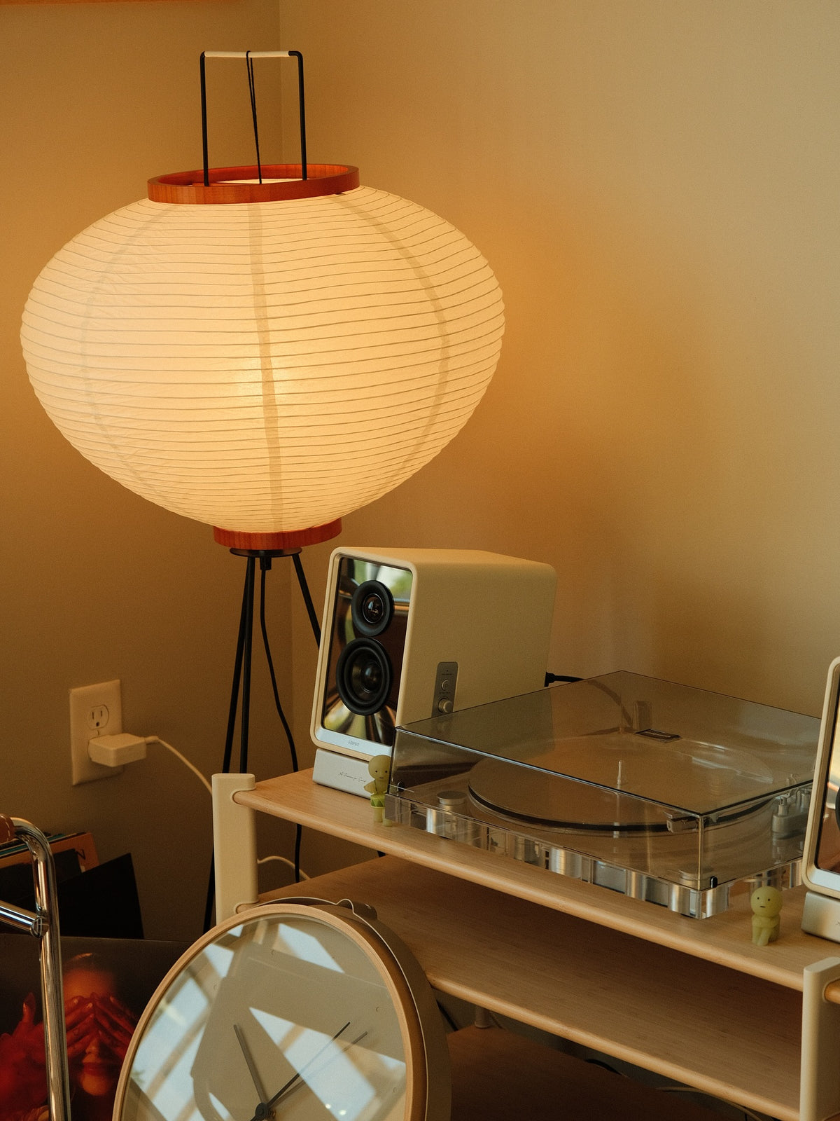 audiokeeper GENESIS-V2 acrylic turntable review home decor